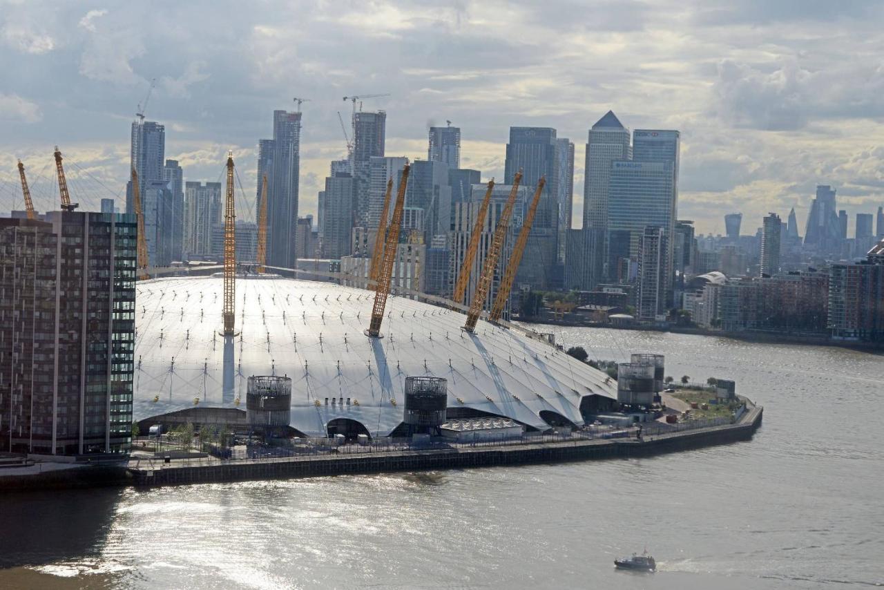 Canary Wharf Apartment *